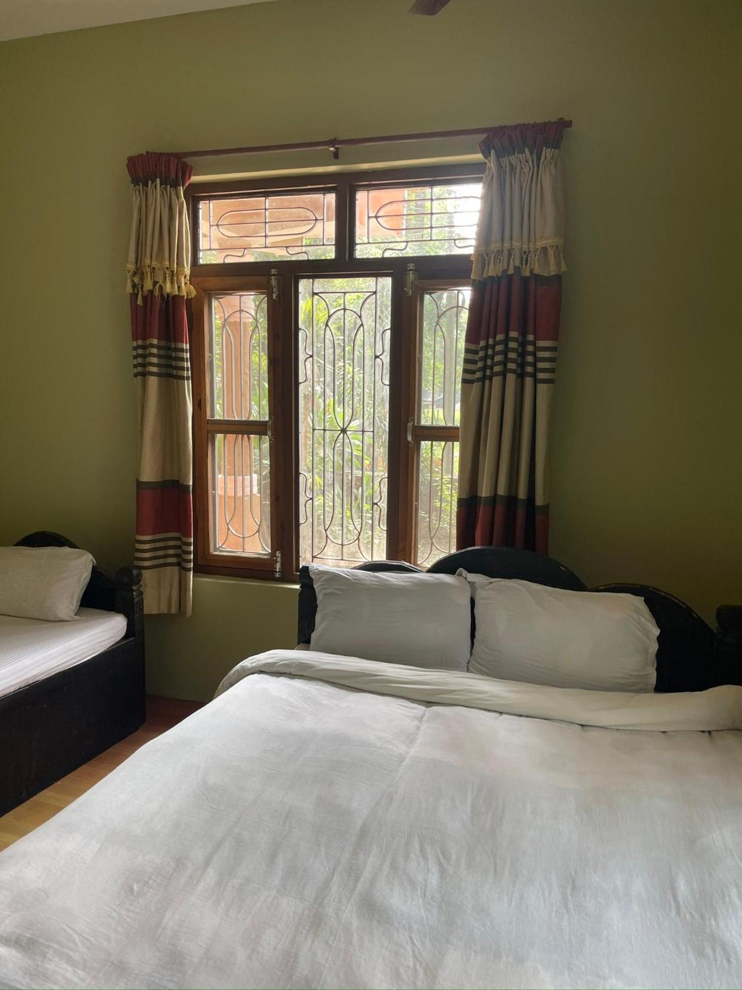Tara Guesthouse - Sauraha,Chitwan Exterior photo