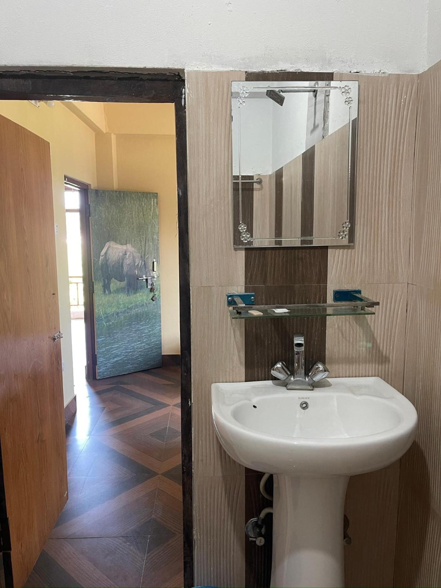 Tara Guesthouse - Sauraha,Chitwan Exterior photo