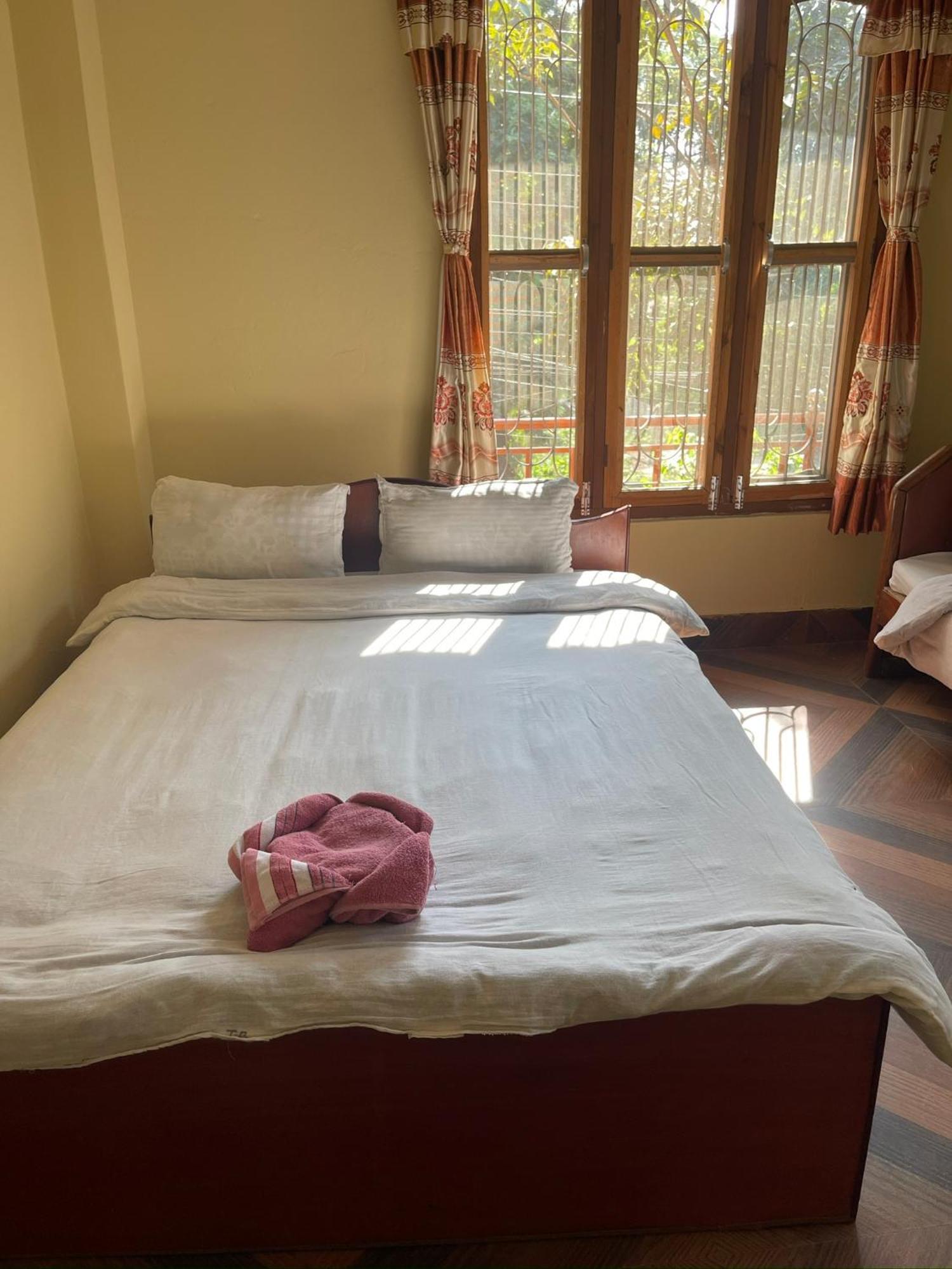 Tara Guesthouse - Sauraha,Chitwan Exterior photo