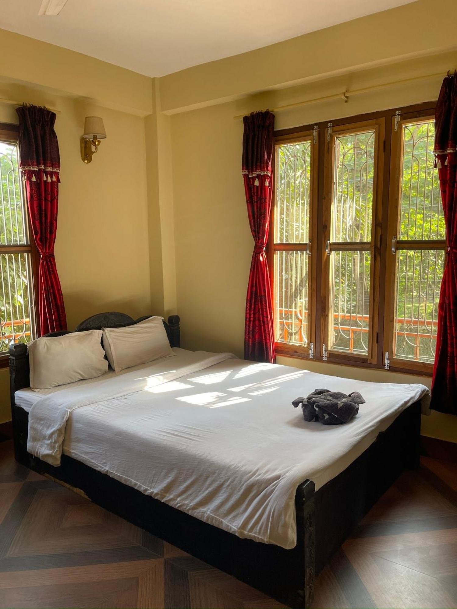 Tara Guesthouse - Sauraha,Chitwan Exterior photo