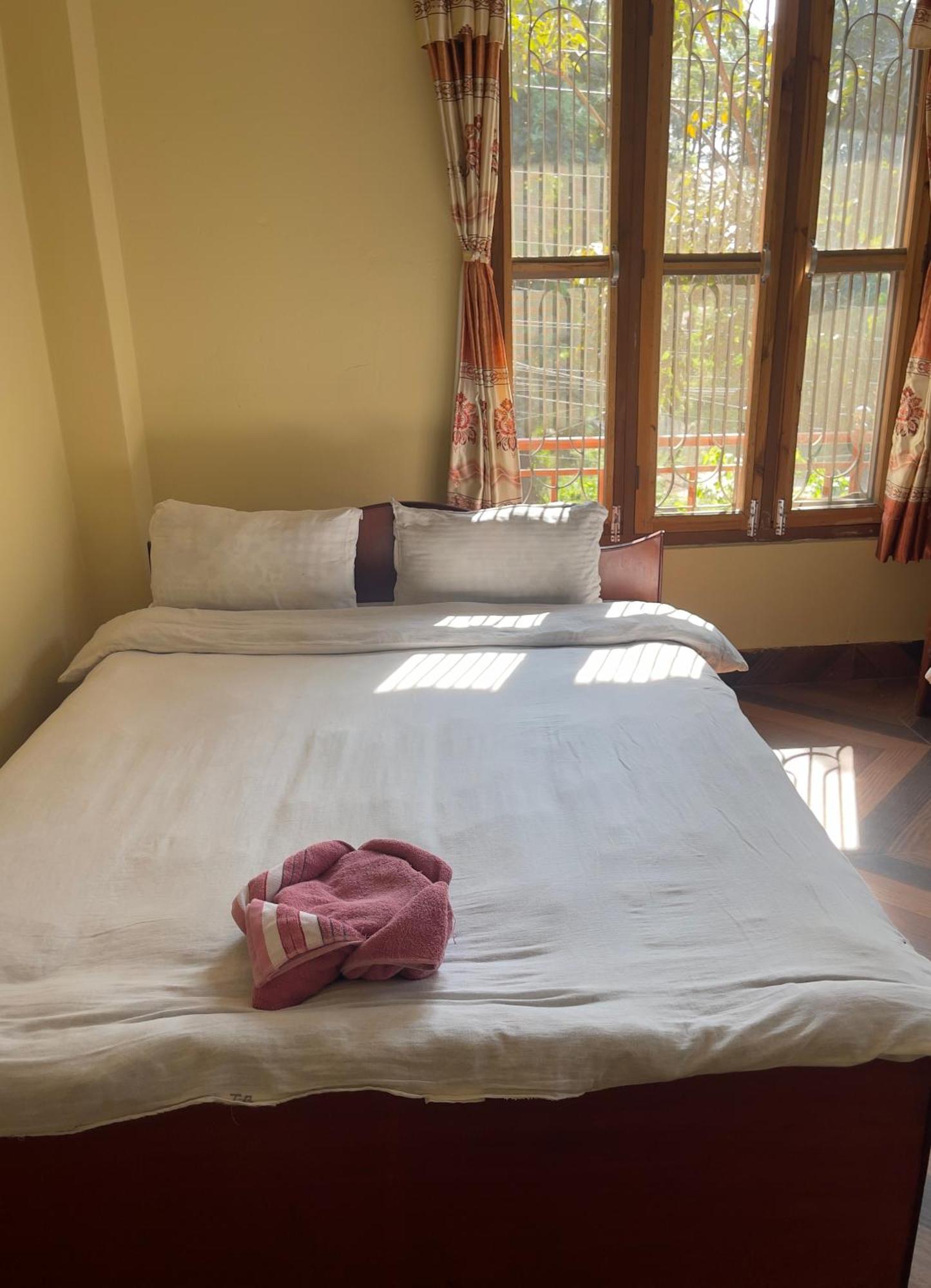 Tara Guesthouse - Sauraha,Chitwan Exterior photo